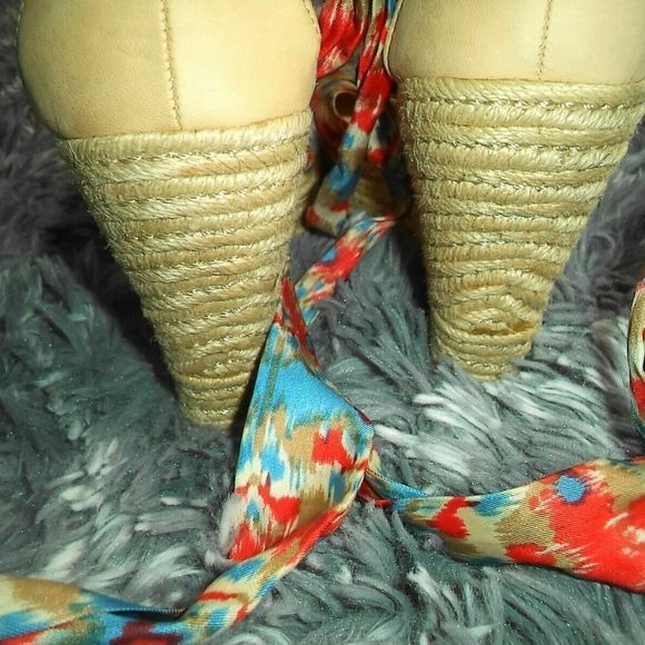 UGG OPEN TOE SANDALS ANKLE TIE WEDGES STRAPPY WRAP LUCIANNA HEELS~WOMENS SIZE 8 - Picture 8 of 9